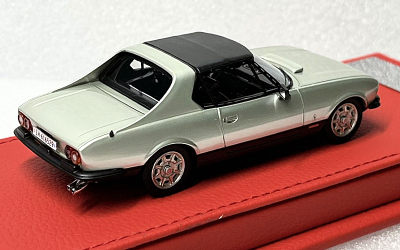 EVR257 Peugeot 504 coupé Caruna