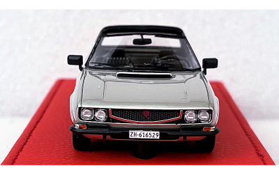 EVR257 Peugeot 504 coupé Caruna