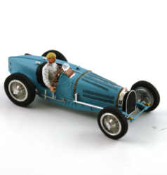 Bugatti T59 pilotée par un gentleman driver